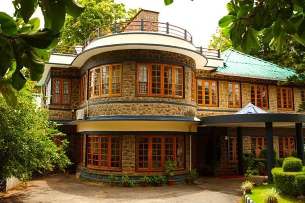 Aranya Nivas Hotell Thekkady Exteriör bild