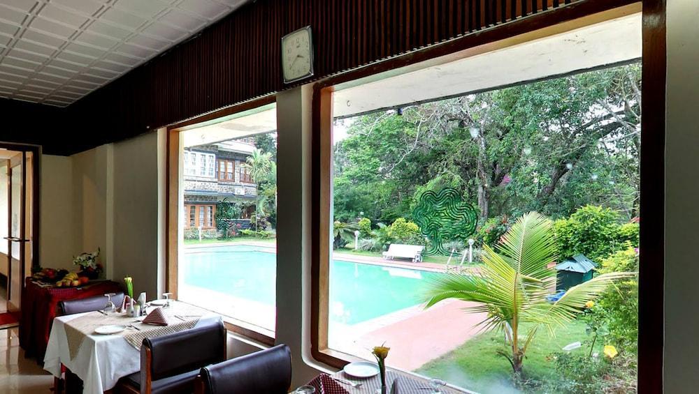 Aranya Nivas Hotell Thekkady Exteriör bild