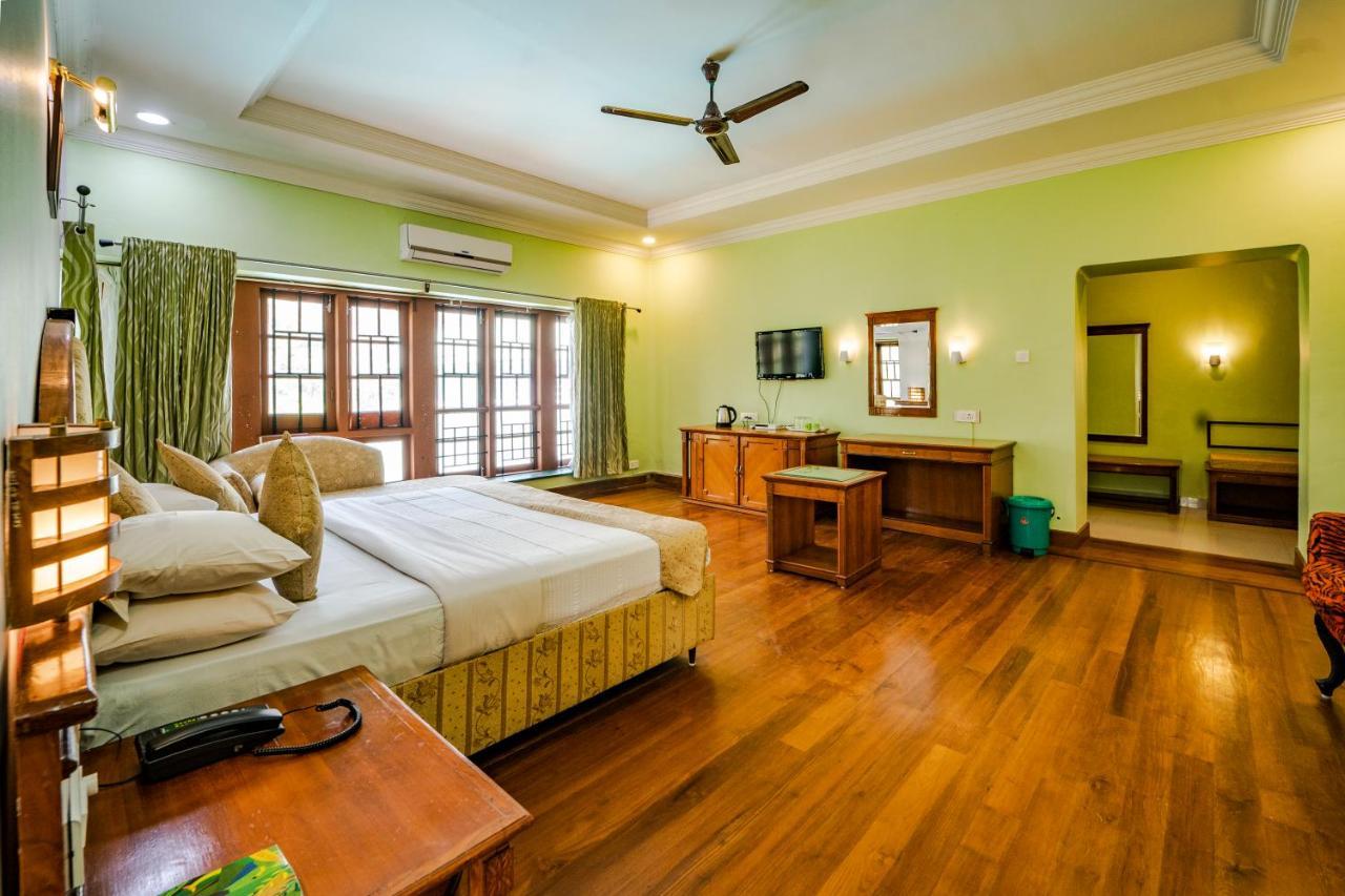 Aranya Nivas Hotell Thekkady Exteriör bild