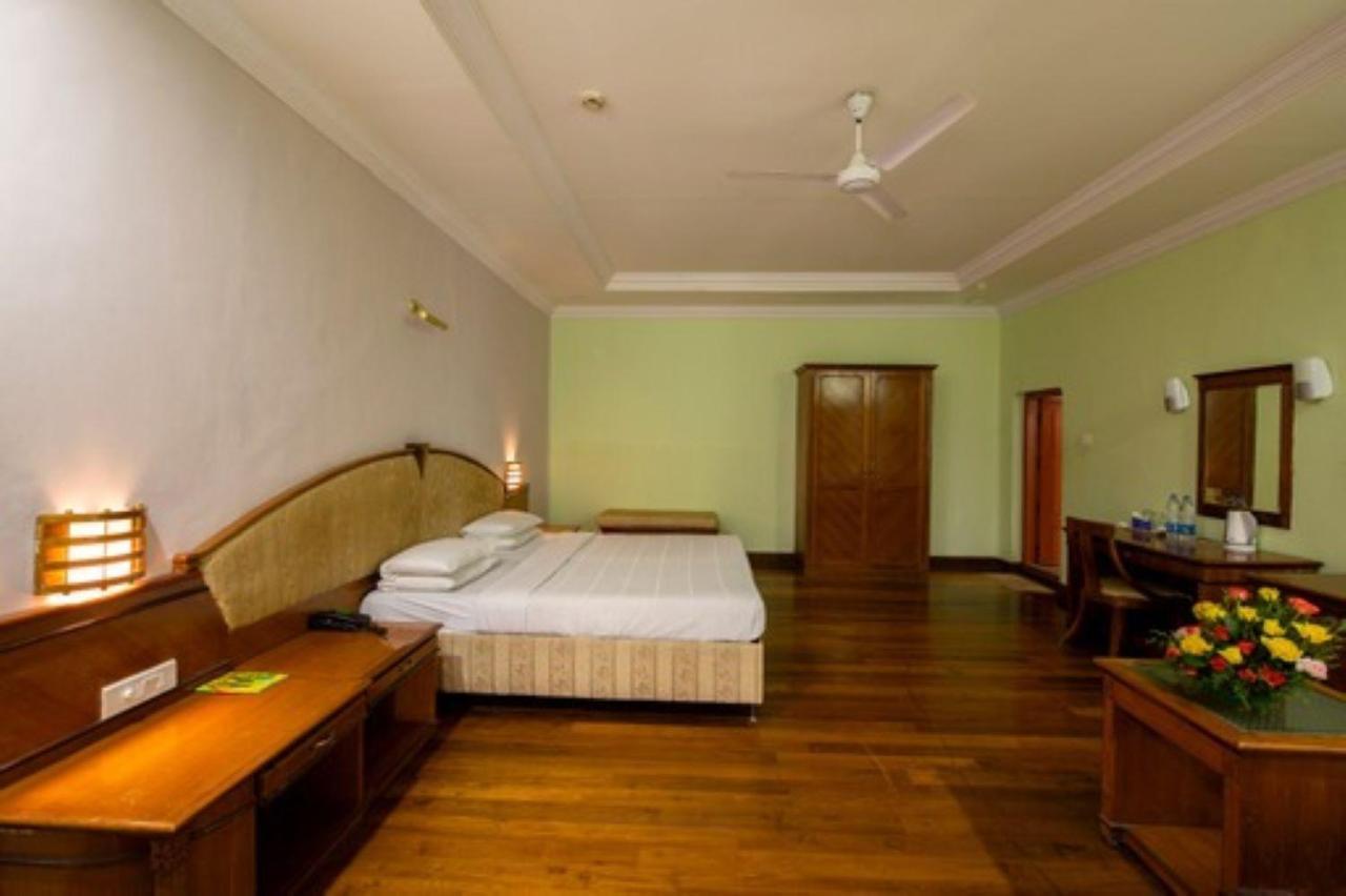 Aranya Nivas Hotell Thekkady Exteriör bild